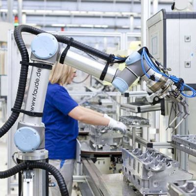 Brazo robótico del robot de montaje UR16e 6 AXIS para el robot colaborativo electrónico