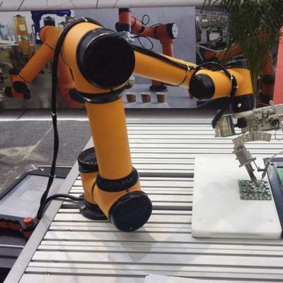 Brazo robótico del robot AUBO i3 6 AXIS de AUBO para el robot colaborativo de la selección y del lugar