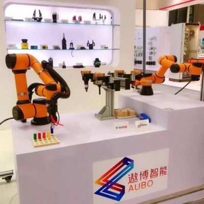 Brazo robótico del robot AUBO i3 6 AXIS de AUBO para el robot colaborativo de la selección y del lugar