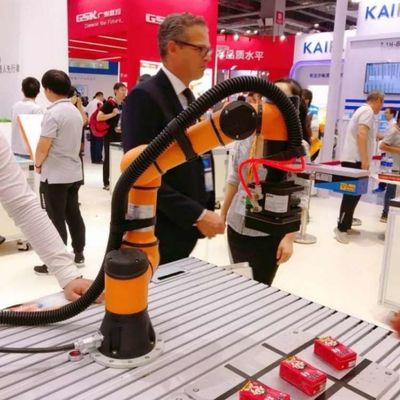 Brazo colaborativo del robot de AUBO i5 6 AXIS para el tornillo de cierre como Cobot