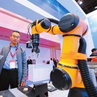 Cobot AUBO I16 6 AXIS para cargar y descargar como robot colaborativo