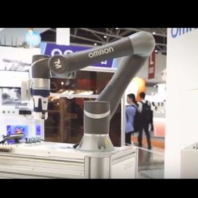 El robot colaborativo TM5-700 escoge y coloca el brazo 6 AXIS del robot como Cobot