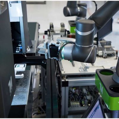 Manipulación del brazo robótico colaborativo 6 AXIS del robot TM5M-900 Cobot como robot de Cobot