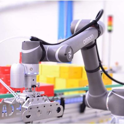 Brazo 6 AXIS OMRON TM14M With Visual Camera del robot que maneja el robot como Cobot