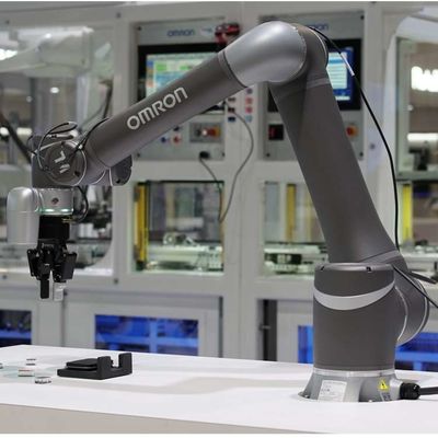 Brazo 6 AXIS OMRON TM14M With Visual Camera del robot que maneja el robot como Cobot