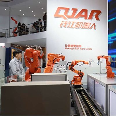 Brazo robótico de China QJR6S-1 6 AXIS del robot de montaje para la asamblea robótica