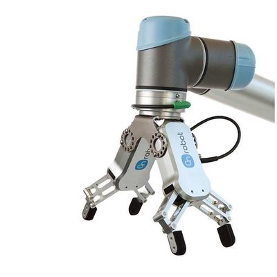 Robótico colaborativo combinado con el agarre de brazo robótico RG2 para manejar el CNC como agarre robótico