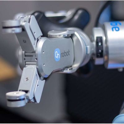 El robot inteligente de agarre RG2-FT con brazo robótico colaborativo para la automatización de robots industriales