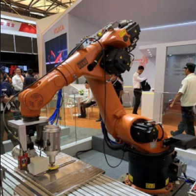 El Kr 10 R1420 10kg del robot de Kuka que empaletaba valoró el brazo robótico industrial del robot del brazo de AXIS de la carga útil 6 para las plataformas