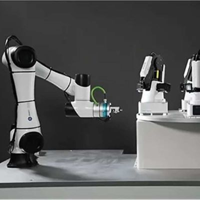 Brazo robótico 6 Ejes CR5 Cobot Robot 5 kg Carga útil para carga y descarga automática como cobot