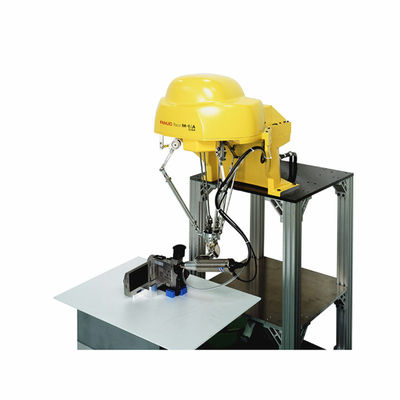 Robot de montaje del robot industrial M-1iA con el agarrador del robot para la pequeña asamblea de motor