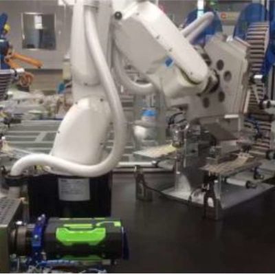 Brazo robótico universal pequeño de 6 ejes China ER6-730-MI con paquete de ropa CNGBS como robot de manejo