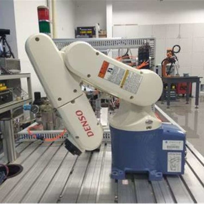 Brazo robótico universal de 6 ejes VS-068/087 con agarre robótico CNGBS para manejar como robot industrial