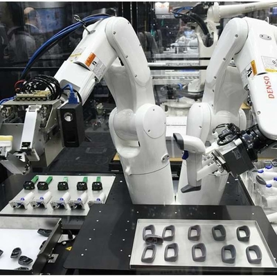Brazo robótico universal de 6 ejes VS-068/087 con agarre robótico CNGBS para manejar como robot industrial