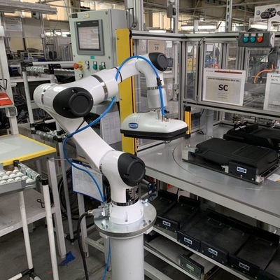 La serie traviesa E5 Cobot de HAN como trabajo de la máquina de la selección y del lugar con la carga útil 5kg del robot del AGV con 6 AXIS